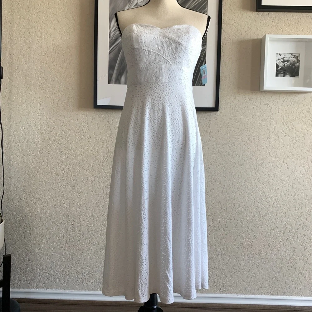 Suzi CHIN for Maggy Boutique Lace /Crochet White Strapless Dress Size 6 - Picture 2 of 10